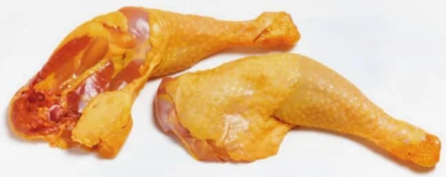 Slow-growth chicken legs and drumsticks